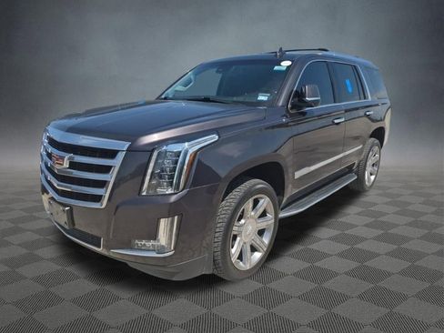 Used 2016 Cadillac Escalade Luxury AWD/4WD image 5