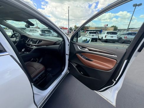 Used 2019 Buick Enclave Avenir w/ Avenir Technology Package AWD/4WD image 28