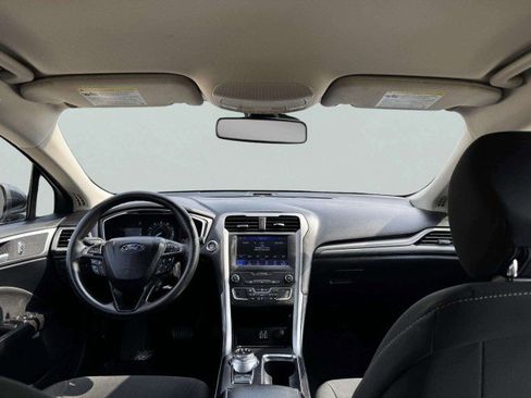 Used 2020 Ford Fusion SE image 35