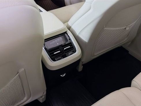 Used 2020 Volvo XC90 T5 Momentum w/ Protection Package Premier AWD/4WD image 27