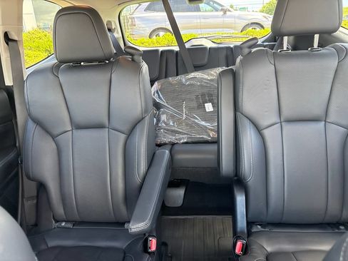 Used 2022 Subaru Ascent Touring AWD/4WD image 28