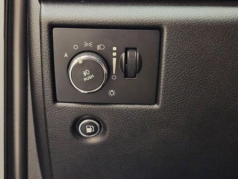 Used 2016 Jeep Grand Cherokee Limited image 22