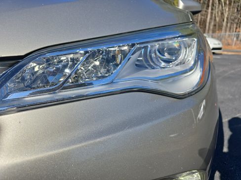 Used 2015 Toyota Camry XLE image 34