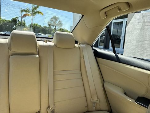 Used 2017 Toyota Camry FWD image 19