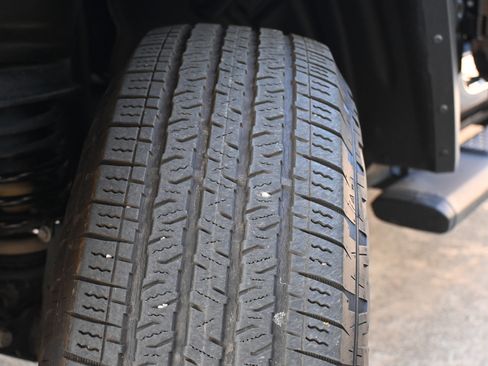 Used 2024 Jeep Wrangler Sport S image 33