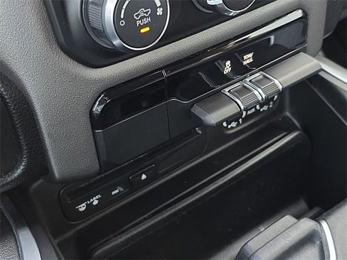 Used 2019 RAM 1500 Big Horn image 26