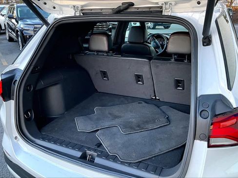 Used 2023 Chevrolet Equinox RS image 33