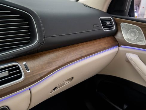 New 2026 Mercedes-Benz GLS 450 4MATIC image 36