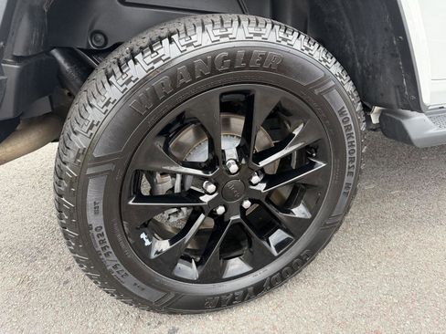 Used 2021 Jeep Wrangler Unlimited Sahara image 39