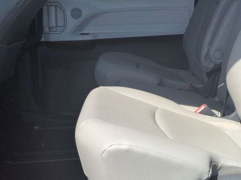 Certified 2026 Toyota Sienna XLE FWD image 26