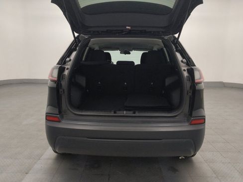 Used 2019 Jeep Cherokee Latitude w/ Popular Appearance Group image 29