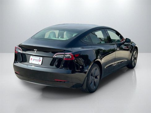 Used 2023 Tesla Model 3 Standard Range image 5