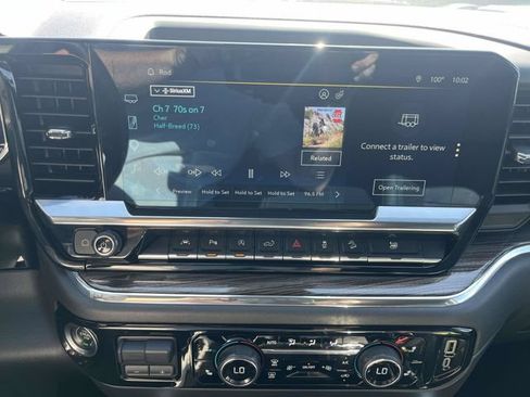 Used 2023 Chevrolet Silverado 1500 LT Trail Boss w/ Convenience Package II AWD/4WD image 26