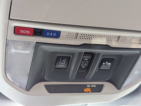 Used 2023 Subaru Forester Touring image 31