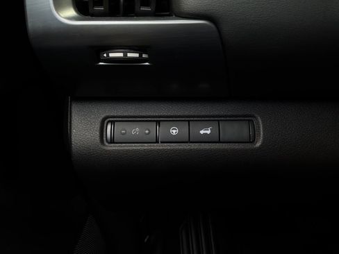 Used 2026 Nissan Pathfinder SL AWD/4WD image 25