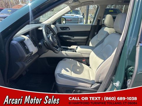 Used 2023 Nissan Pathfinder SL w/ SL Premium Package image 15
