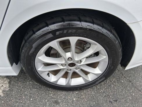 Used 2019 Ford Fusion SE FWD image 16