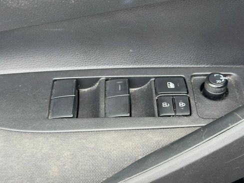 Used 2023 Toyota Corolla Hybrid Sedan image 22