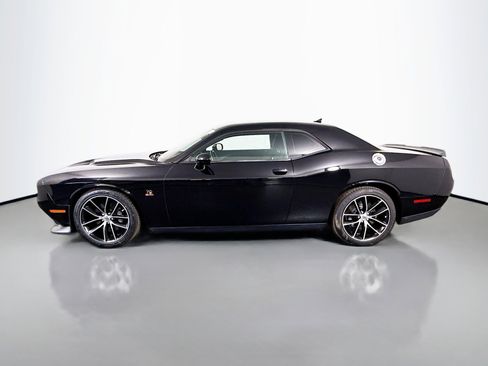 Used 2017 Dodge Challenger R/T Scat Pack image 6