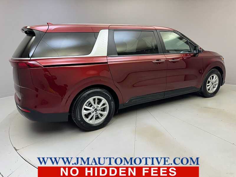 Used 2024 Kia Carnival LX FWD image 5