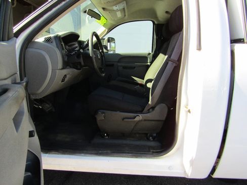 Used 2011 Chevrolet Silverado 2500 W/T image 5