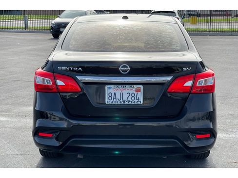 Used 2017 Nissan Sentra SV image 5