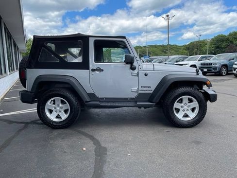 Used 2014 Jeep Wrangler Sport w/ Quick Order Package 24S AWD/4WD image 4