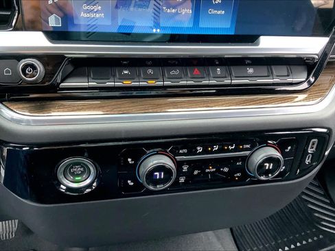 Used 2023 Chevrolet Silverado 1500 LT image 32