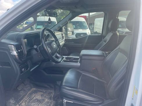 Used 2024 Ford F350 Lariat w/ Lariat Ultimate Package AWD/4WD image 9