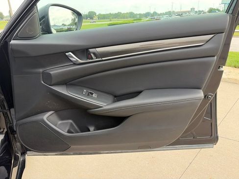 Used 2022 Honda Accord Sport image 23