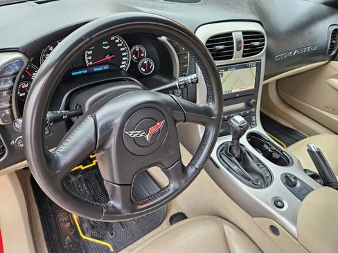 Used 2005 Chevrolet Corvette Convertible w/ Preferred Equipment Group RWD image 24