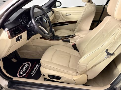 Used 2009 BMW 328i Convertible image 19