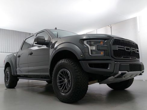 Used 2020 Ford F150 Raptor w/ Equipment Group 802A Luxury image 9