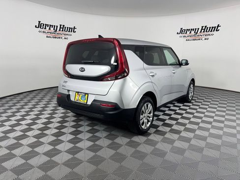 Used 2021 Kia Soul LX image 7