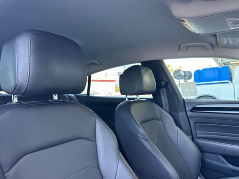 Used 2021 Volkswagen Arteon SE image 15