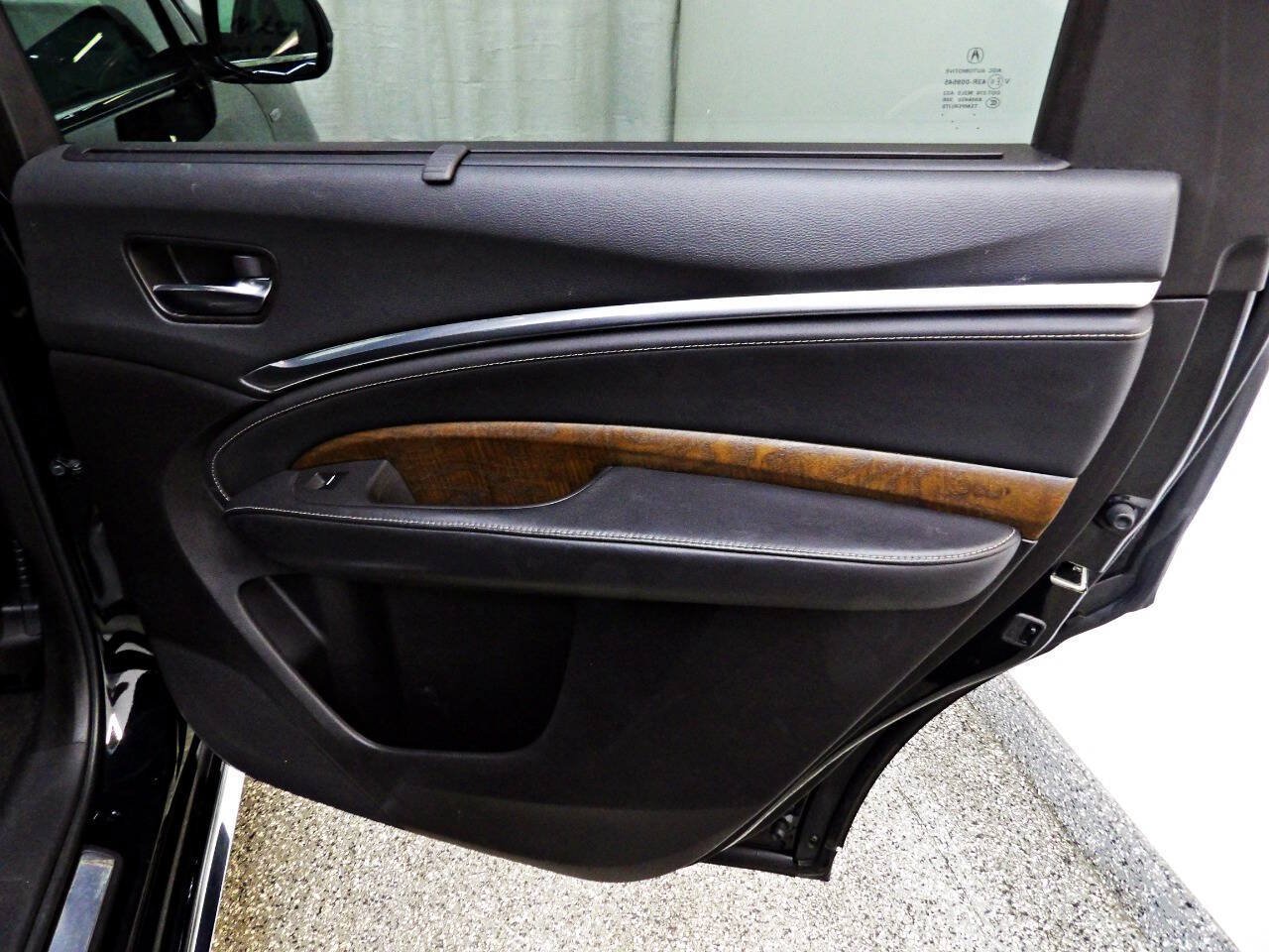 Used 2019 Acura MDX w/ Advance Package AWD/4WD image 13