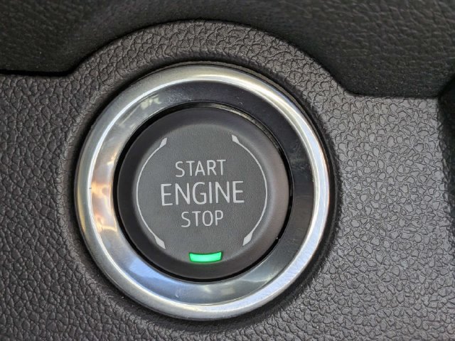 Used 2025 Chevrolet Traverse RS w/ LPO, Floor Liner Package FWD image 34