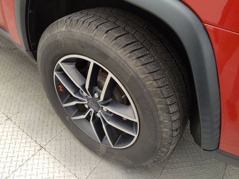 Used 2019 Jeep Grand Cherokee Trailhawk AWD/4WD image 31