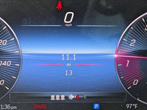 New 2025 Mercedes-Benz GLB 250 image 10