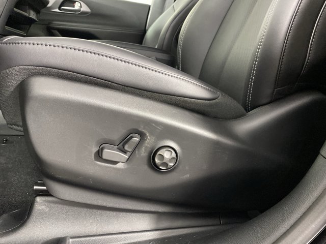 New 2026 Chrysler Pacifica Select FWD image 15