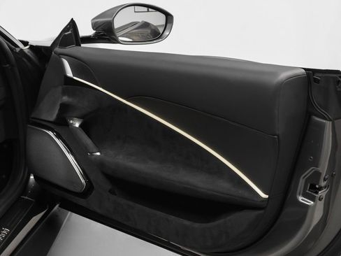 Certified 2024 Ferrari Roma image 33