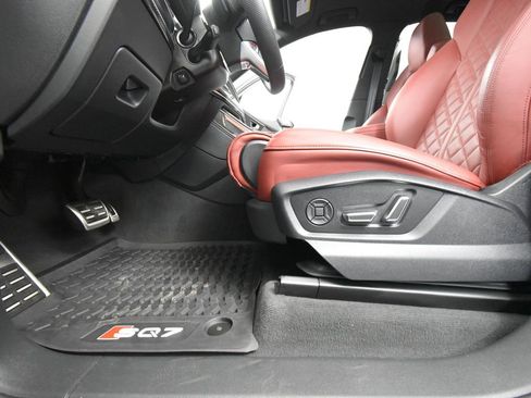 Used 2024 Audi SQ7 Premium Plus image 23