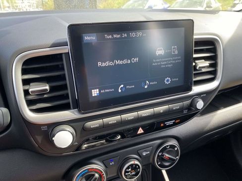 New 2026 Hyundai Venue SE FWD image 11