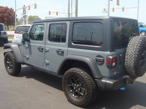 Used 2024 Jeep Wrangler Unlimited AWD/4WD image 6
