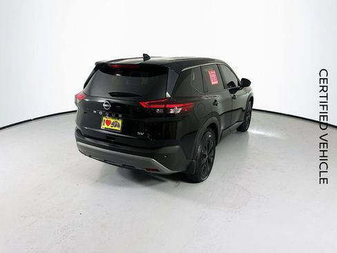 Certified 2023 Nissan Rogue SV FWD image 9