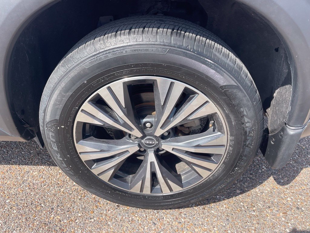 Certified 2023 Nissan Rogue SV w/ SV Premium Package FWD image 17