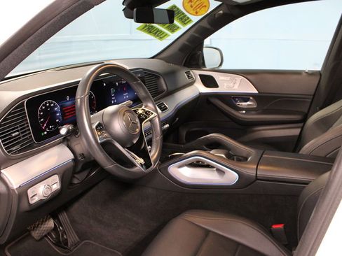 Used 2024 Mercedes-Benz GLE 350 4MATIC image 2