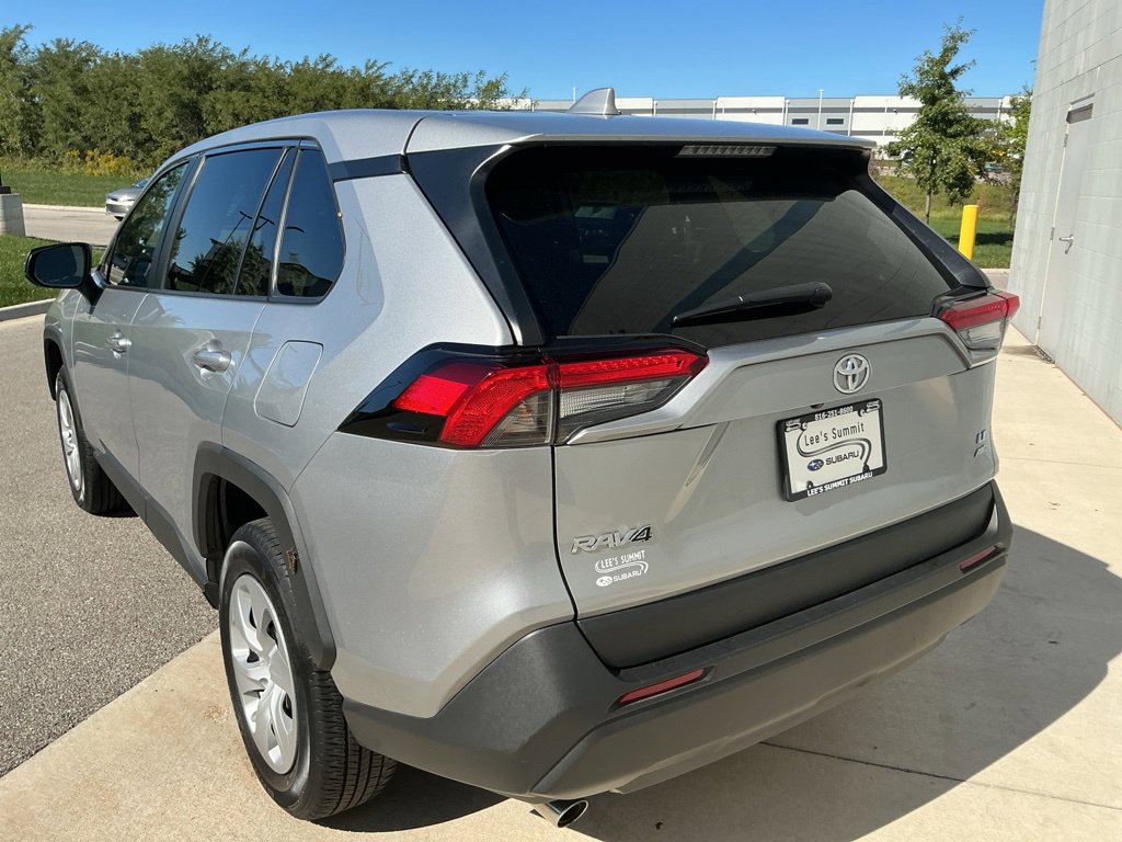 Used 2025 Toyota RAV4 LE AWD/4WD image 8
