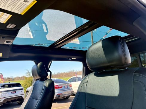 Used 2015 Ford F150 Lariat image 19