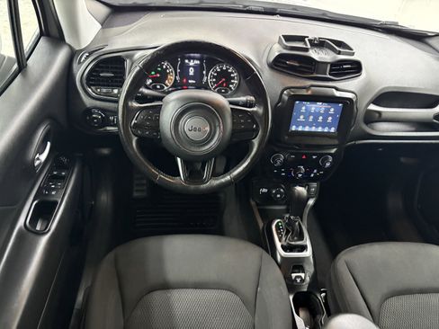 Used 2019 Jeep Renegade Altitude w/ Quick Order Package 2XM AWD/4WD image 10